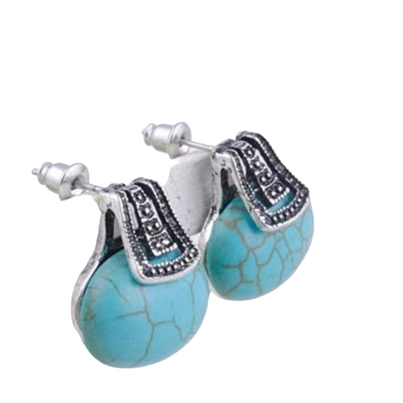 Ethnic Charm Turquoise and Silver Necklace and Earring Set - Picture 2 of 6
